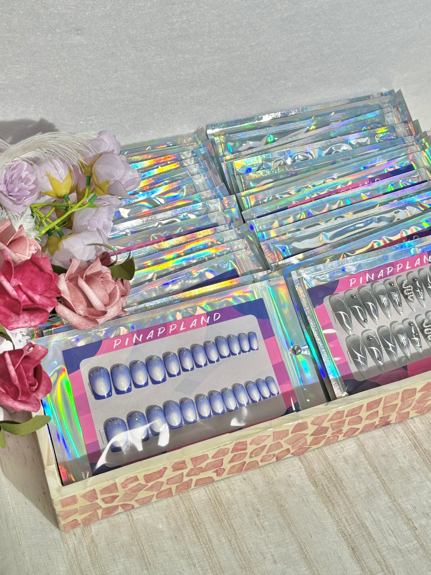 [TreasureBox] 6+1 Sets Of 24PCS Press On Nails