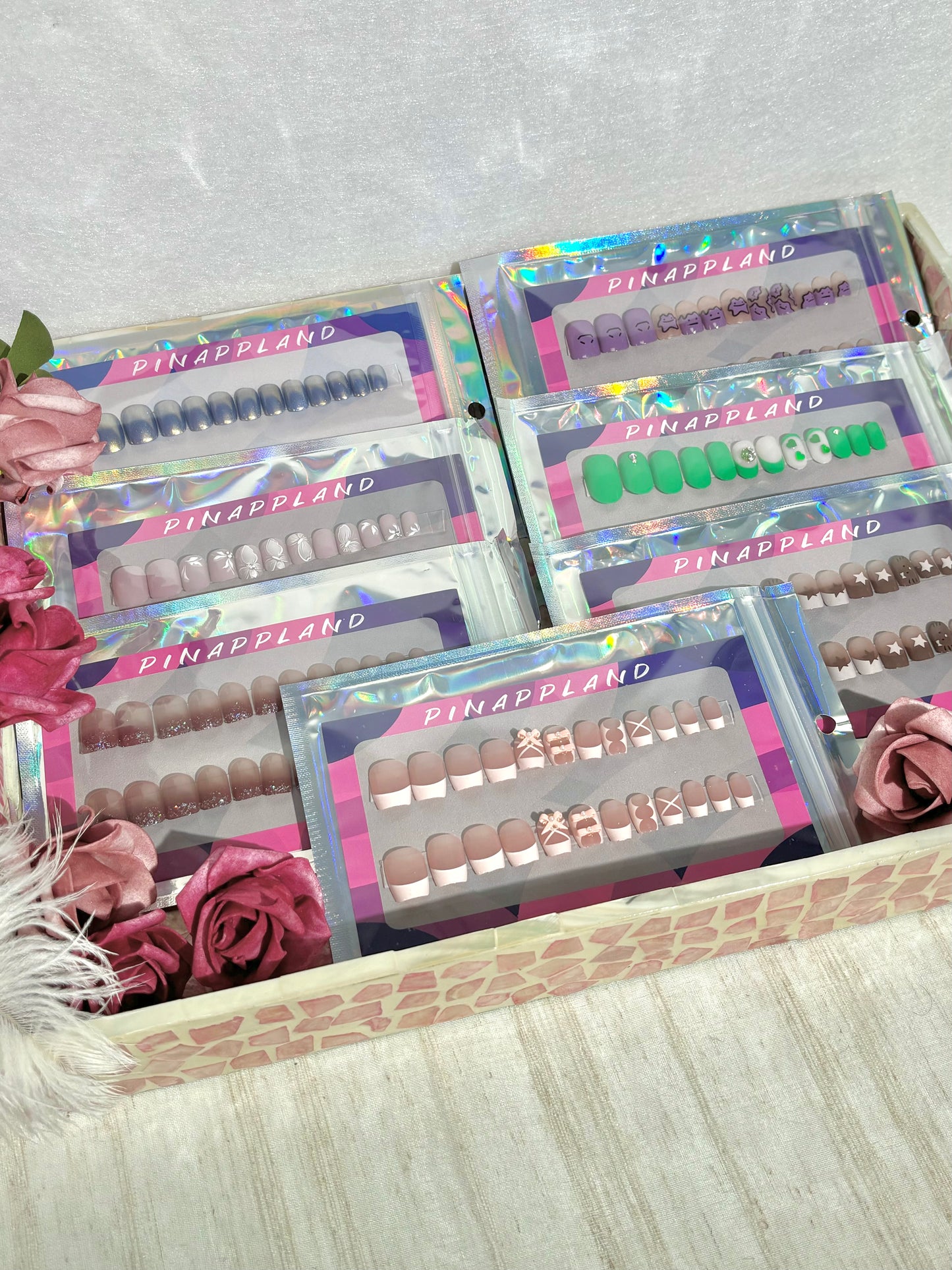 [TreasureBox] 6+1 Sets Of 24PCS Press On Nails