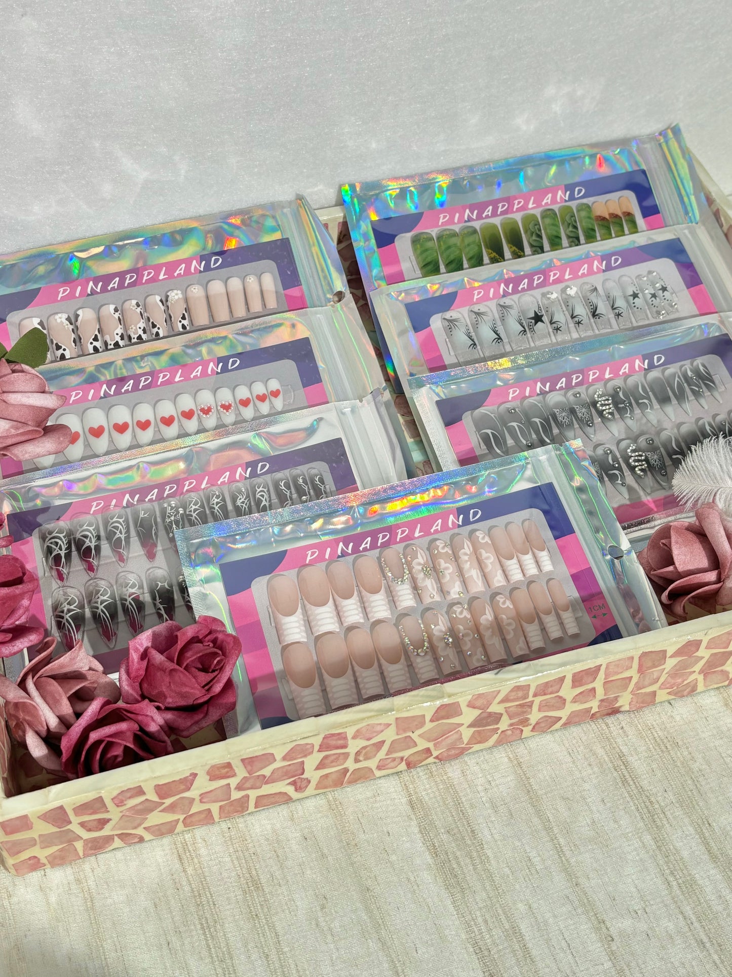[TreasureBox] 6+1 Sets Of 24PCS Press On Nails