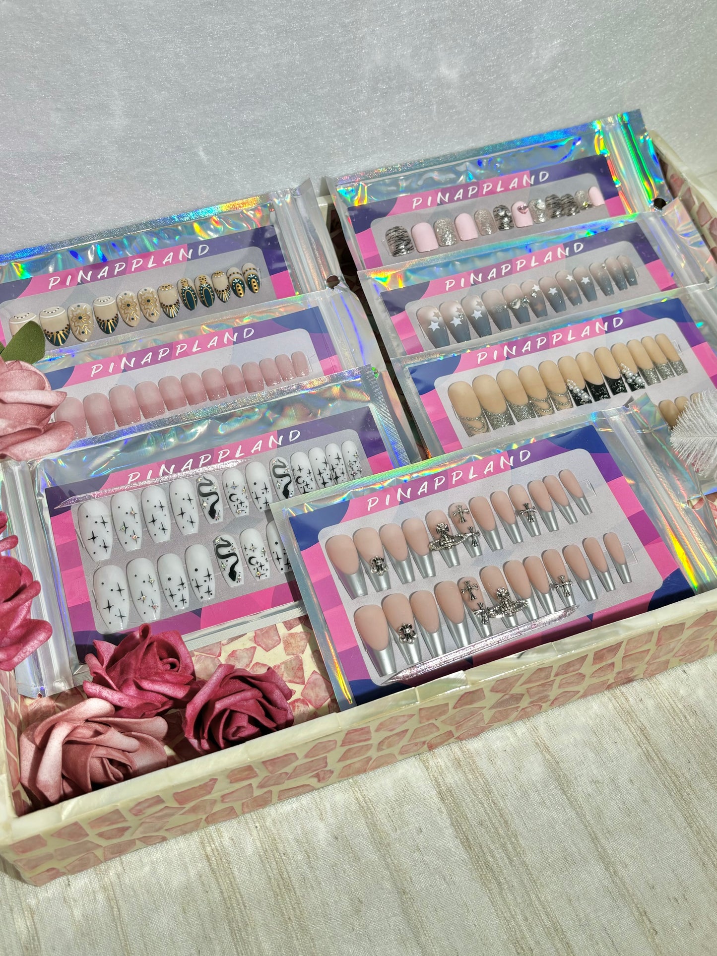 [TreasureBox] 6+1 Sets Of 24PCS Press On Nails